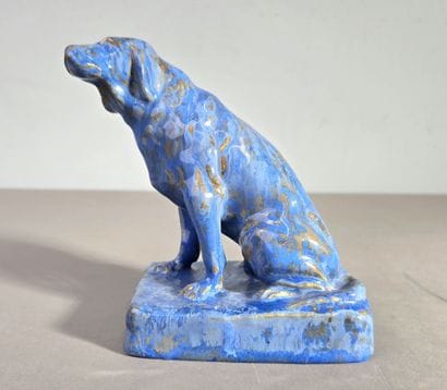 Pierrefonds
Chien assis.
Céramique émaillée...