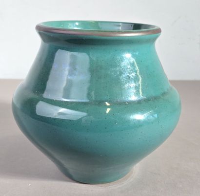 Pierrefonds modèle 319
Vase-type 
