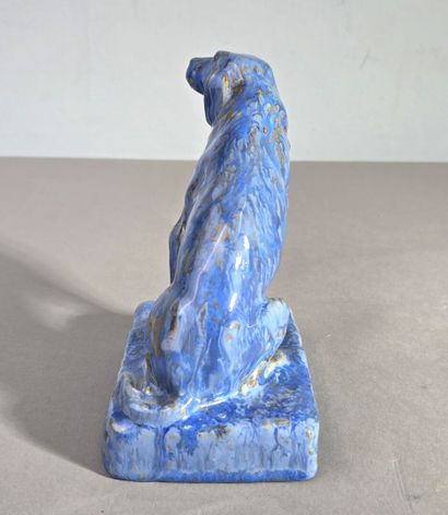 Pierrefonds
Chien assis.
Céramique émaillée...