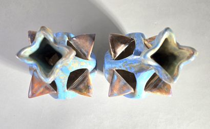 Pierrefonds
Paire de vases en ceramique émaillée...