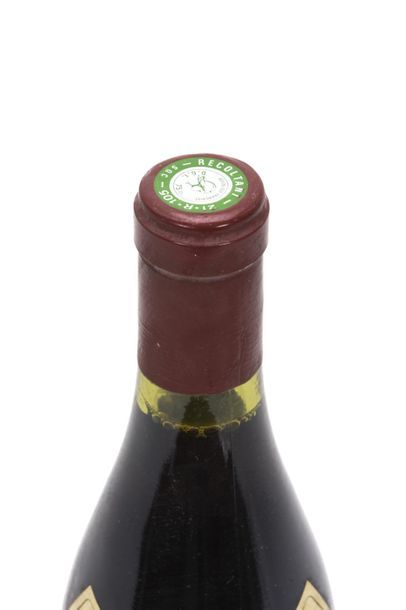 1 bouteille CLOS DE VOUGEOT (Grand Cru) e.t.h;...