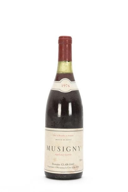 1 bottle MUSIGNY (Grand Cru) 2,5 cm; w.t.h.;...