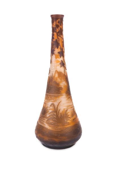 DEVEZ 

Vase?Verre gravé à l’acide Signé?H....