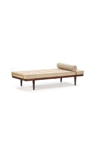 Hans J. WEGNER (1914-2007) 

Lit dit GE9?Teck,...