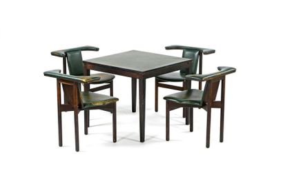 Hans OLSEN (1919-1992) 

Set de 4 chaises...