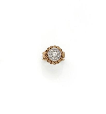 Ring in 18K (750/1000) yellow gold and platinum...