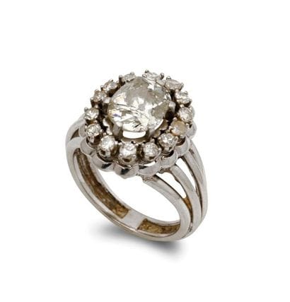 Ring in 18K white gold (750/1000) and platinum...