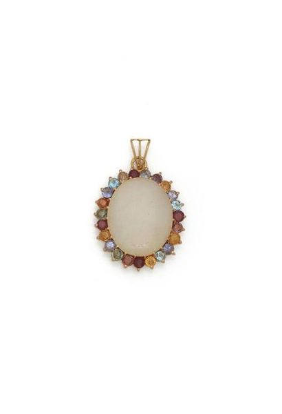 Pendant in 18K (750/1000) yellow gold with...