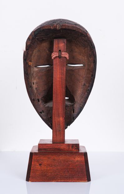 Masque Dan 

Côte d’Ivoire Bois, patine marron...