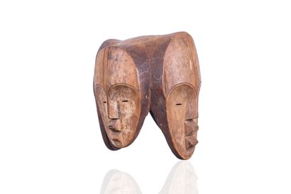 Masque heaume «Ngontang» 

Fang, Gabon, région...