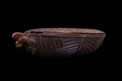 Maori waka huia box, New Zealand 

Hardwood...