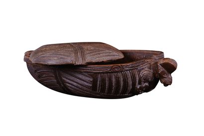 Maori waka huia box, New Zealand 

Hardwood...