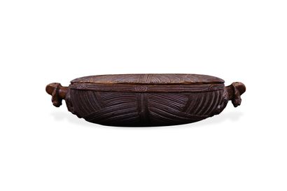 Maori waka huia box, New Zealand 

Hardwood...