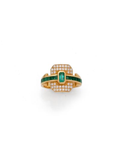 Bague en or jaune 18K (750/1000) à décor...