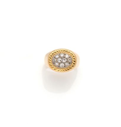 Bague chevalière en or jaune 18K (750/1000)...