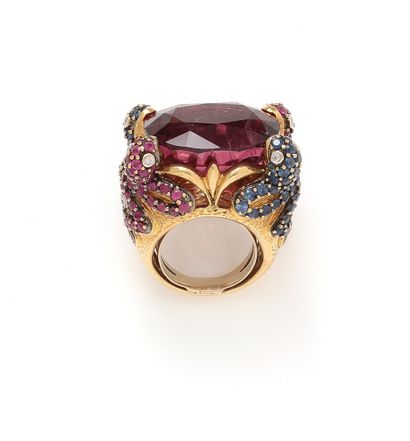 Bague cocktail en or jaune 18K (750/1000)...