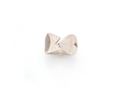 Bague chevalière en argent (800/1000) l'anneau...