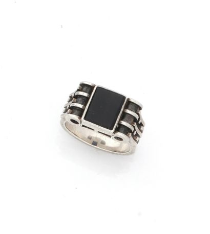 Bague chevalière Art Déco en argent (800/1000)...