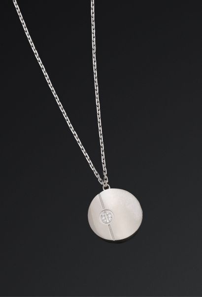Cartier

Collier en or gris 18K 750 millièmes...