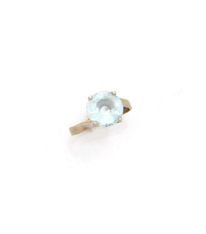 Solitaire en or gris 14K (585/1000) orné...