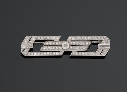 Broche en platine (850/1000) de forme rectangulaire...