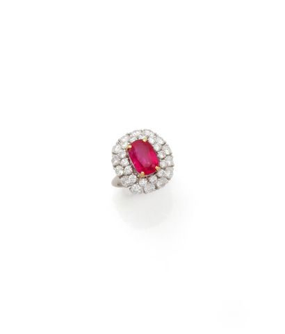 
Bague en or jaune 18K (750/1000) et platine...