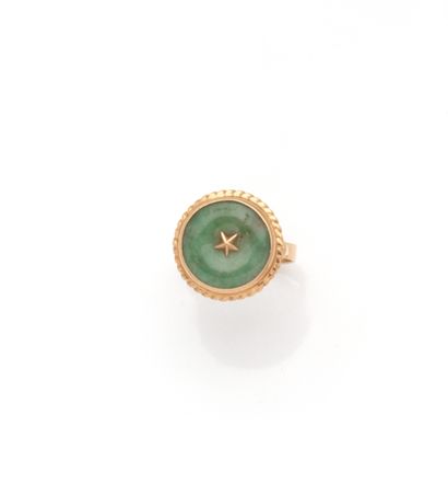 Bague en or jaune 18K (750/1000) ornée d'un...