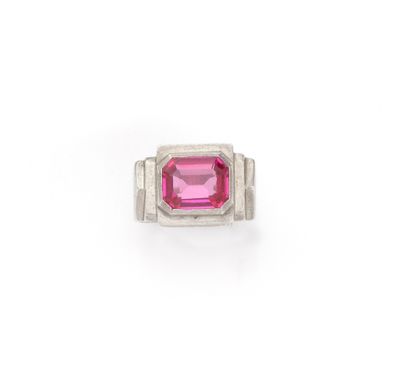 Bague Art Déco en argent (800/1000) centrée...