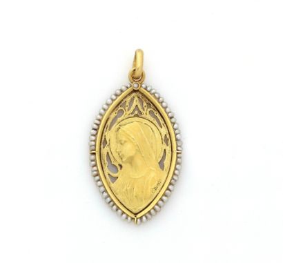 Emile Dropsy

Médaille de baptême en or jaune...
