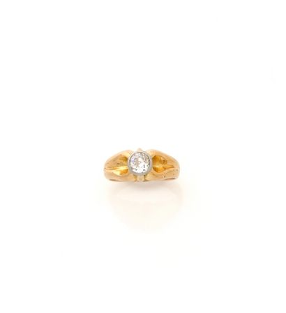 Bague jonc en or jaune 18K (750/1000) et...
