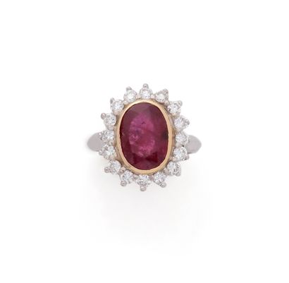 Bague pompadour en or deux tons 18K (750/1000)...