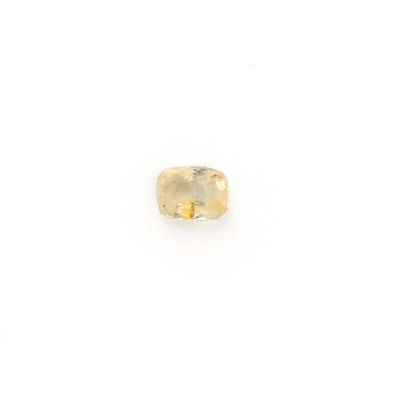 Saphir jaune sur papier de forme coussin,...