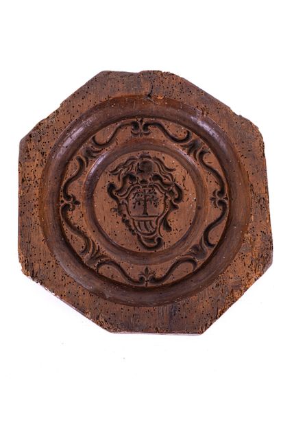 Impression for a cake mold of octagonal shape...