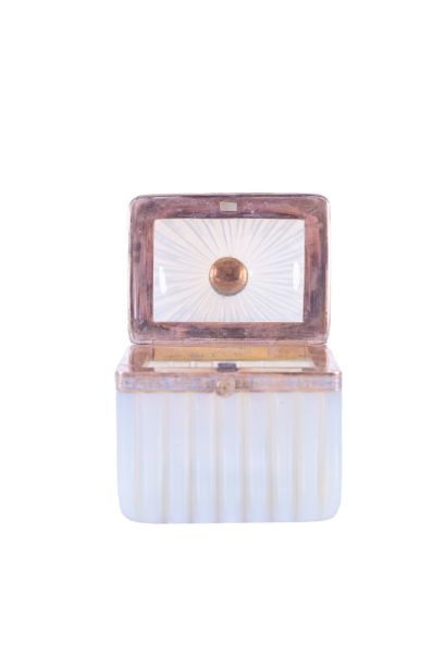 Rectangular box in opaline godronnée, the...