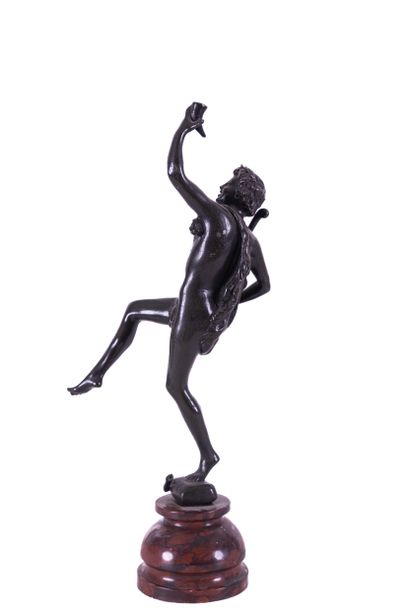 Bacchus

Bronze and circular base in red...