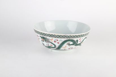 CHINE - XIXème siècle

Bol en porcelaine...