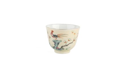 
CHINE, XIXe, Marque et époque Daoguang




Petite...