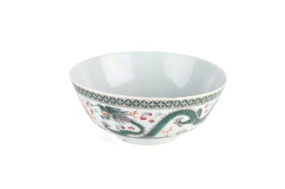 CHINE - XIXème siècle

Bol en porcelaine...