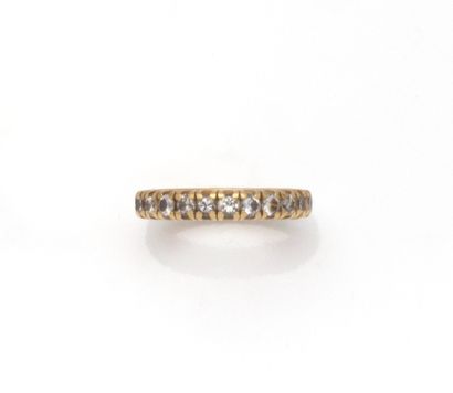 Alliance américaine en or jaune 18K (750/1000)...