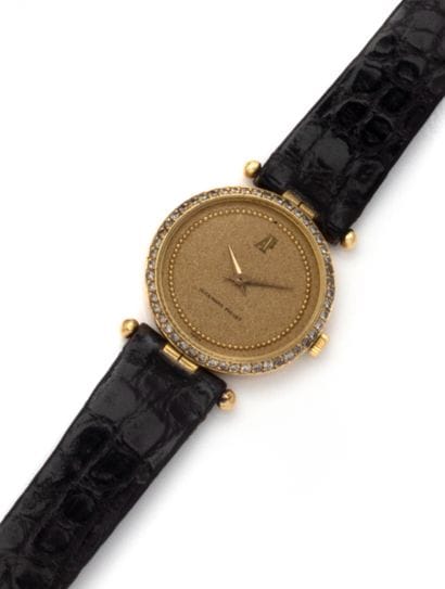 
Audemars Piguet 

Montre de dame en or jaune...