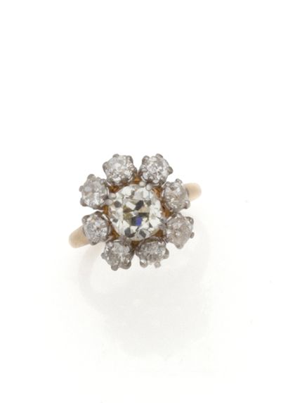 Bague marguerite en or jaune 18K (750/1000)...