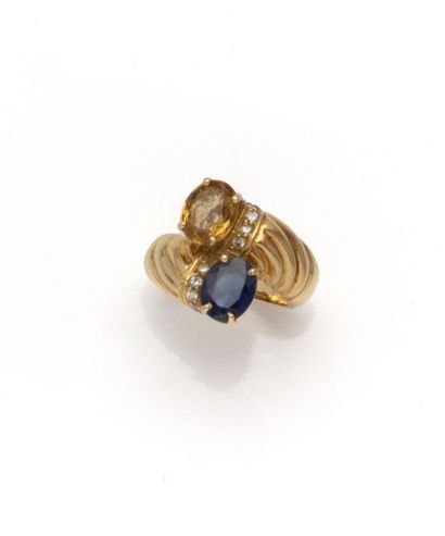 Bague croisée en or jaune 18K (750/1000)...