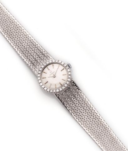 
Omega

Montre de dame en or gris 18K 750...