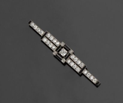 Broche barrette en platine (950/1000) à gradin...