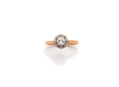 Solitaire en or deux tons 18K (750/1000)...