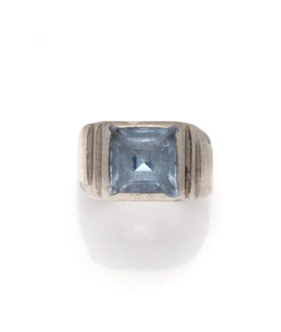 Bague Art Déco en argent (800/1000) ornée...