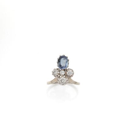 Bague duchesse en or gris 18K (750/1000)...