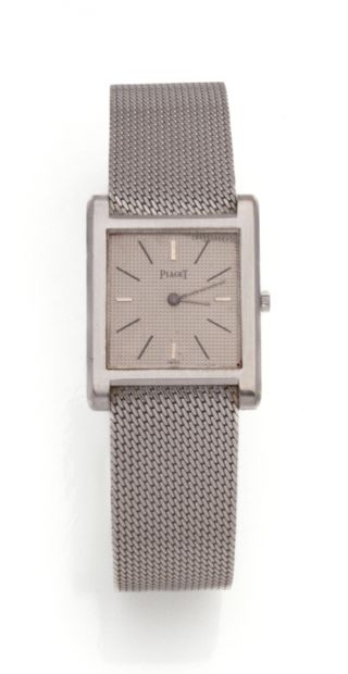 
Piaget

Montre de ville en or gris 18K 750...