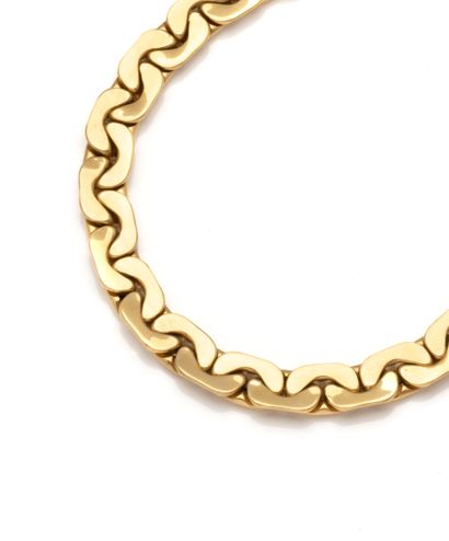 Important collier en or jaune 18K (750/1000)...