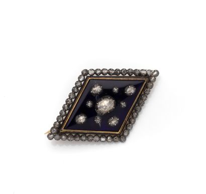 Broche losangique en or deux tons 18K (750/1000)...
